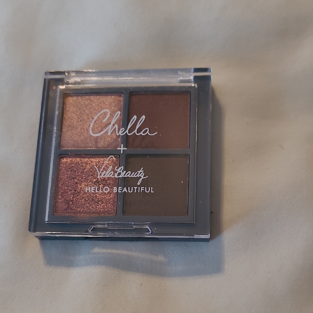 Chella + Vella Beauty Eyeshadow Palette